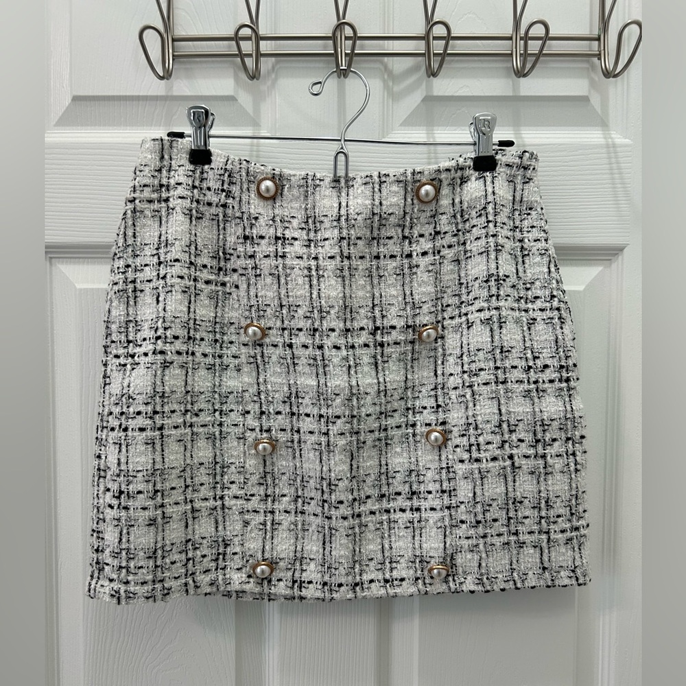 Pearl-Button Tweed Mini Skirt - Black & White